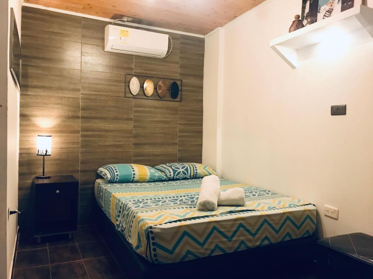 Casa Mama Waldy Hostel Cartagena Екстериор снимка