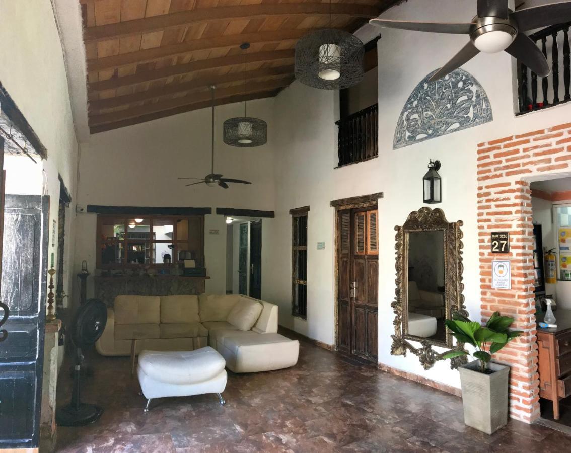 Casa Mama Waldy Hostel Cartagena Екстериор снимка