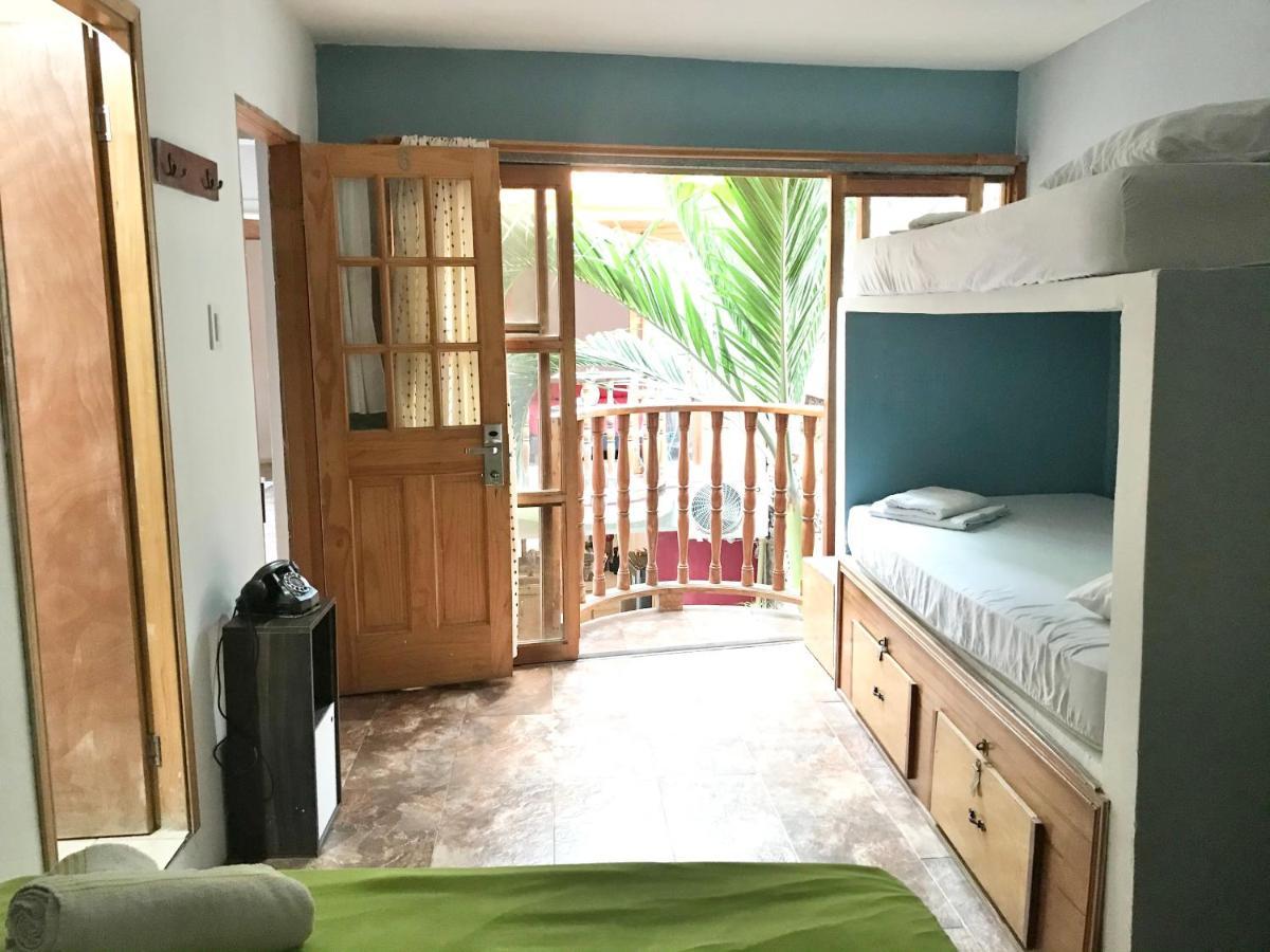 Casa Mama Waldy Hostel Cartagena Екстериор снимка