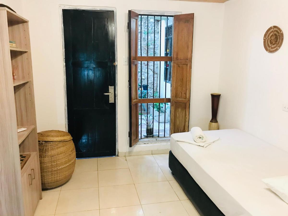 Casa Mama Waldy Hostel Cartagena Екстериор снимка