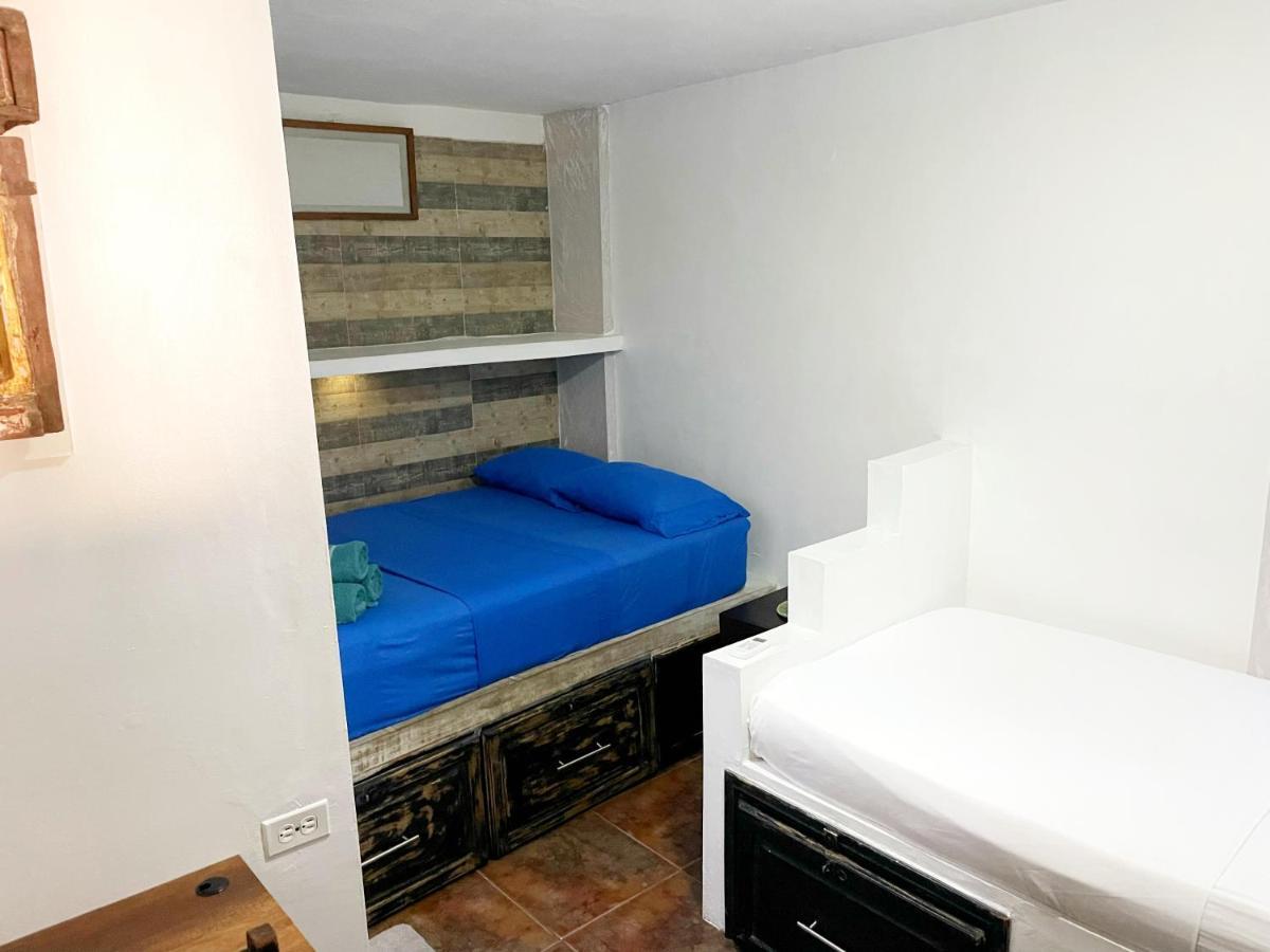 Casa Mama Waldy Hostel Cartagena Екстериор снимка