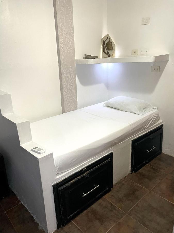 Casa Mama Waldy Hostel Cartagena Екстериор снимка